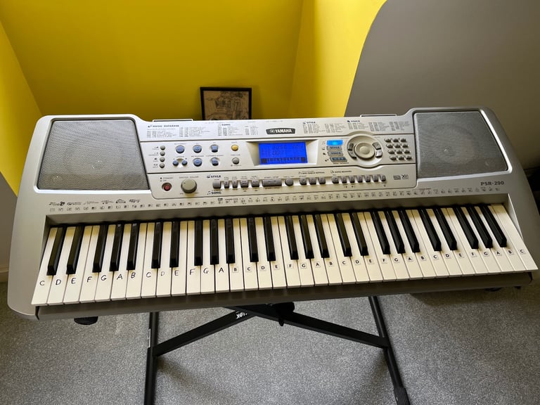 Yamaha PSR 290 with adjustable stand, power supply, pedal, manual and various tutorials