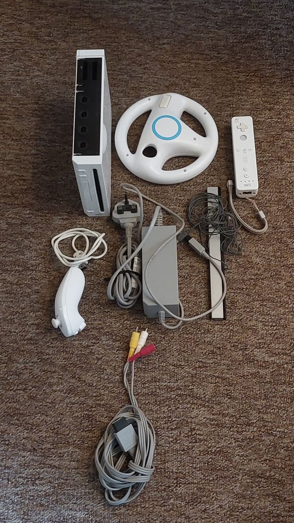 Nintendo wii set   (C)