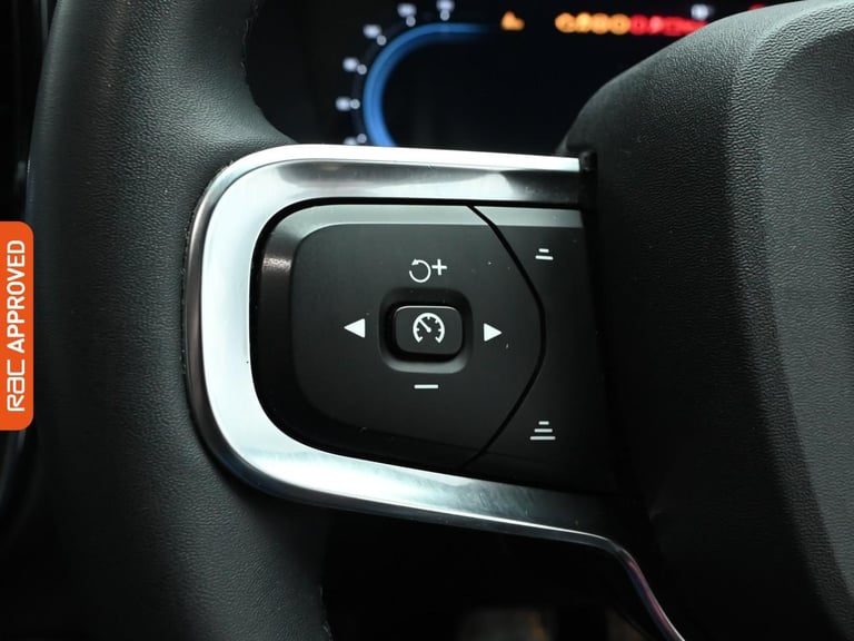 2022 Volvo XC40 2.0 B3 MHEV Core SUV 5dr Petrol Hybrid DCT Auto Euro 6 (s/s) (163 ps) SUV PETROL ...