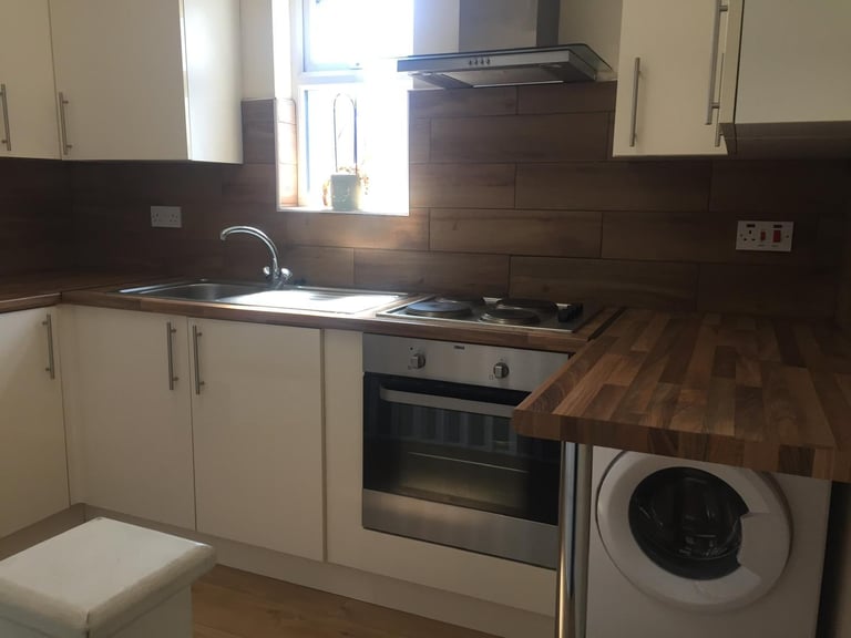 Urgent - Double Room in Watford 