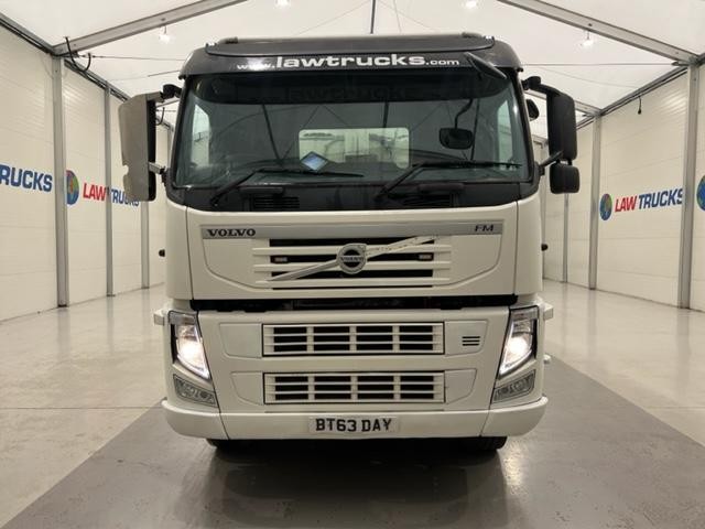 Volvo FM 410 8x4 Day Cab Tipper