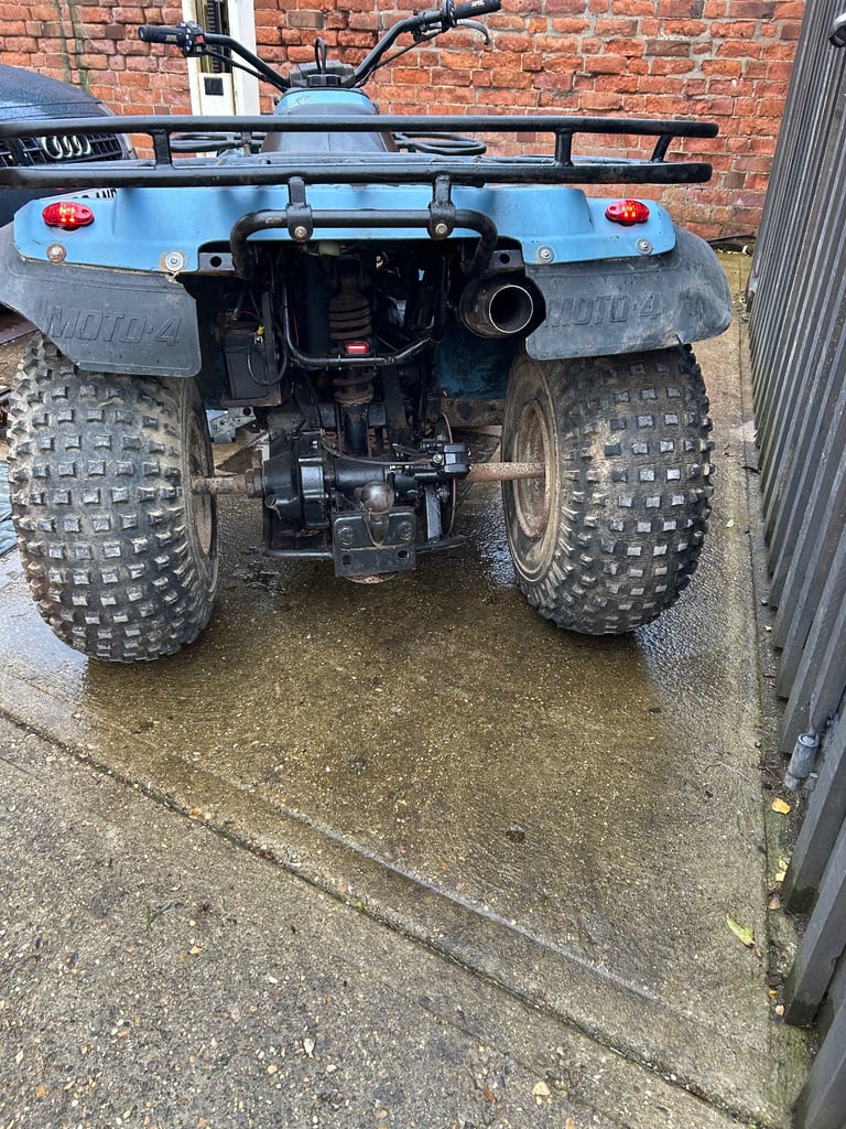 Yamaha 350 moto4 quad 