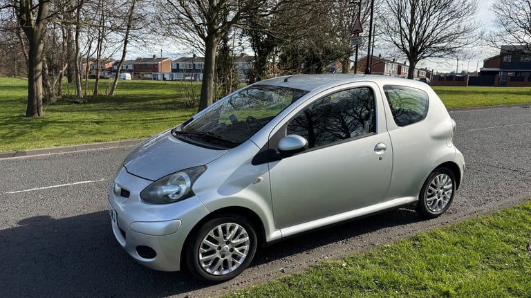 Toyota, AYGO, Hatchback, 2009, Manual, 998 (cc), 3 doors