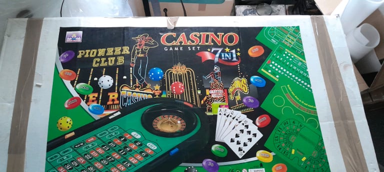 Casino 7 in 1 compendium game set 