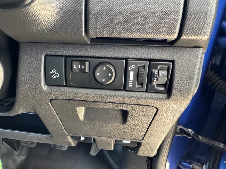 2019 69 ISUZU D-MAX 1.9TD EXTENDED CAB ROLLER SHUTTERS CAMERAS TOW PACK 4X4 EX E