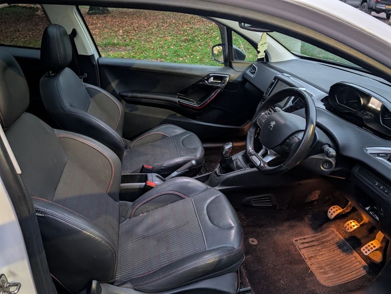 Peugeot, 208, Hatchback, 2016, Manual, 1199 (cc), 3 doors