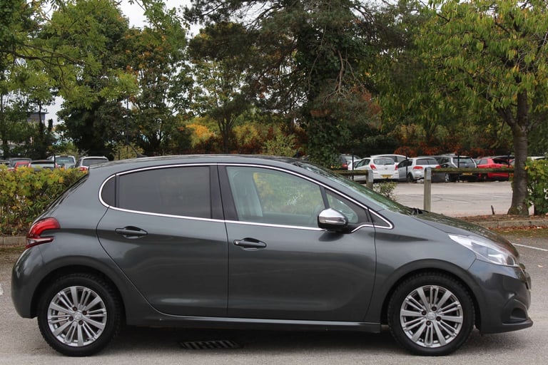 2017 Peugeot 208 1.2 208 Allure 5dr Hatchback Petrol Manual