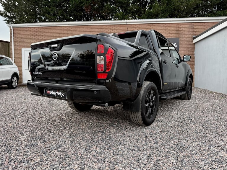 2020 Nissan Navara 2.3 dCi N-Guard Auto 4WD Euro 6 4dr PICK UP Diesel Automatic