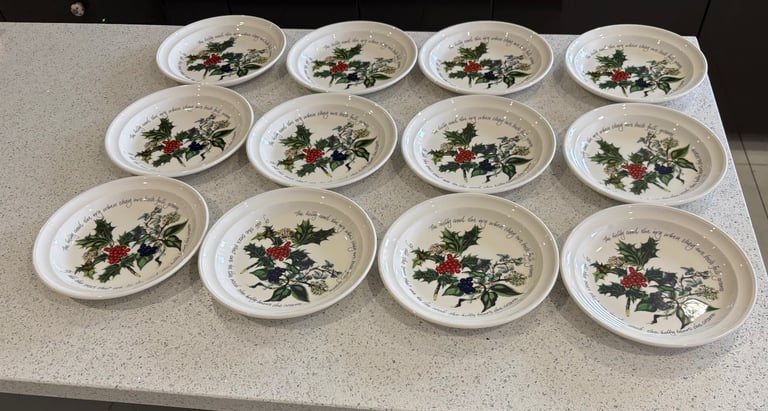 image for Portmeirion the Holly & the Ivy x 12 side/ bread plates 
