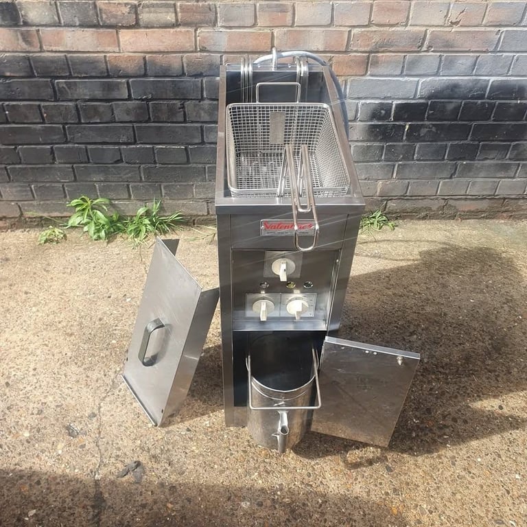 image for Valentine Zenith Pension Electric Fryer Single Phase Single Tank Single Basket 04/11