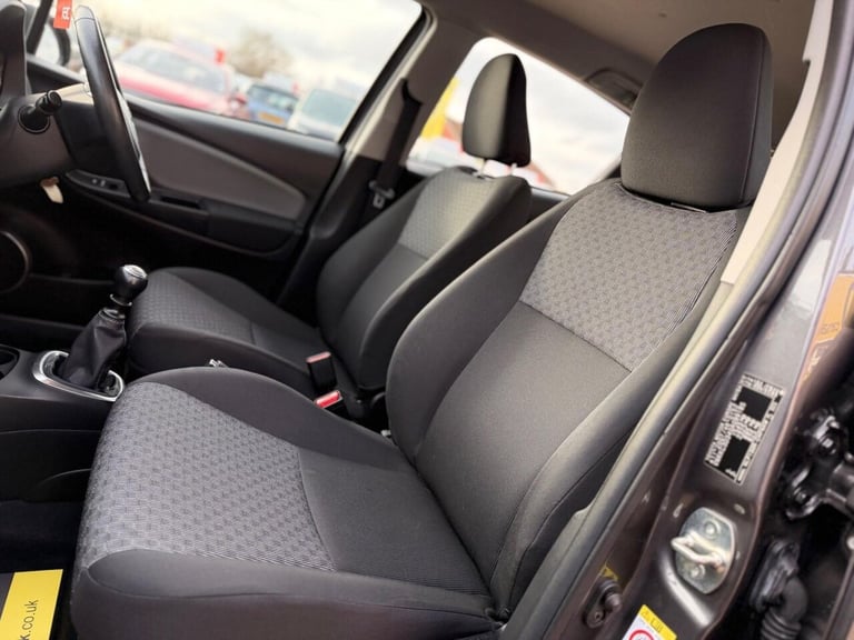 2015 Toyota Yaris 1.4 D-4D Icon Euro 6 5dr Hatchback Diesel Manual