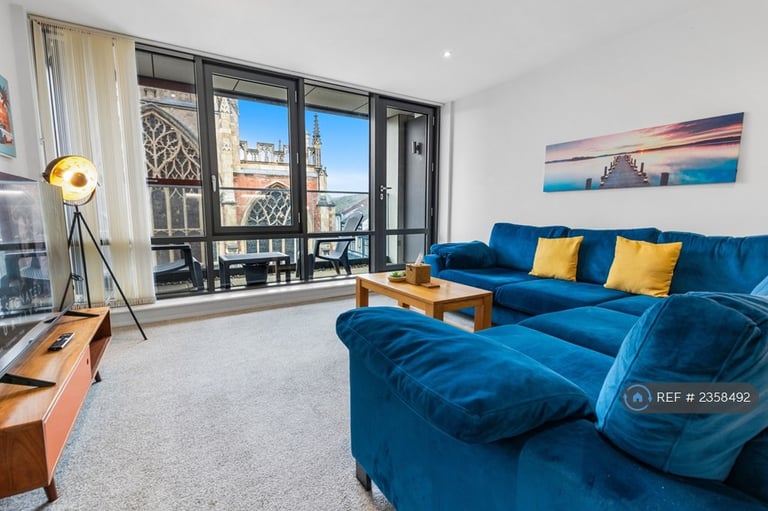 2 bedroom flat in King William House, Hull, HU1 (2 bed) (#2358492)