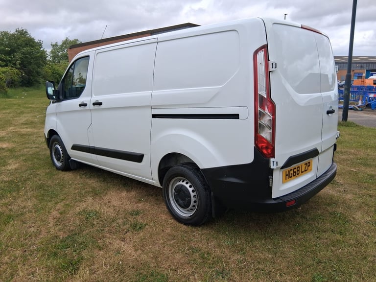 2018 Ford Transit Custom 2.0 TDCi 105ps Low Roof Van PANEL VAN Diesel Manual
