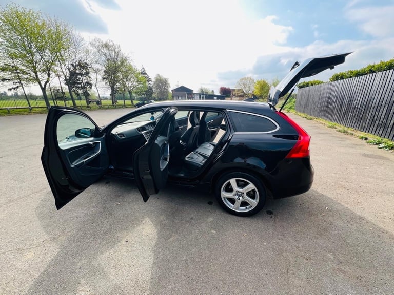 Volvo v60 t4 1.6 petrol ulez free leather cruise control reverse camera 