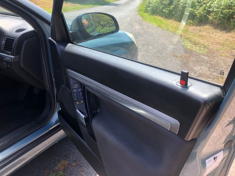 VAUXHALL VECTRA 1.8 VVT SRI 5 DOOR - 2007 07 REG - MOT TIL FEBRUARY 2026