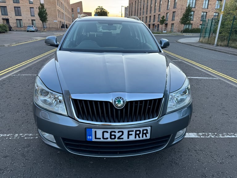 image for Skoda, OCTAVIA, Estate, 2012, Auto, 1.4 5doors patrol very low mileage only one owner one year MOT