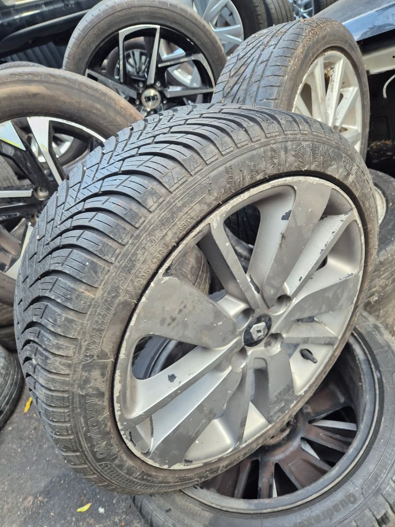 RENAULT CLIO SET OF 4 ALLOYS SIZE 205/45/R17