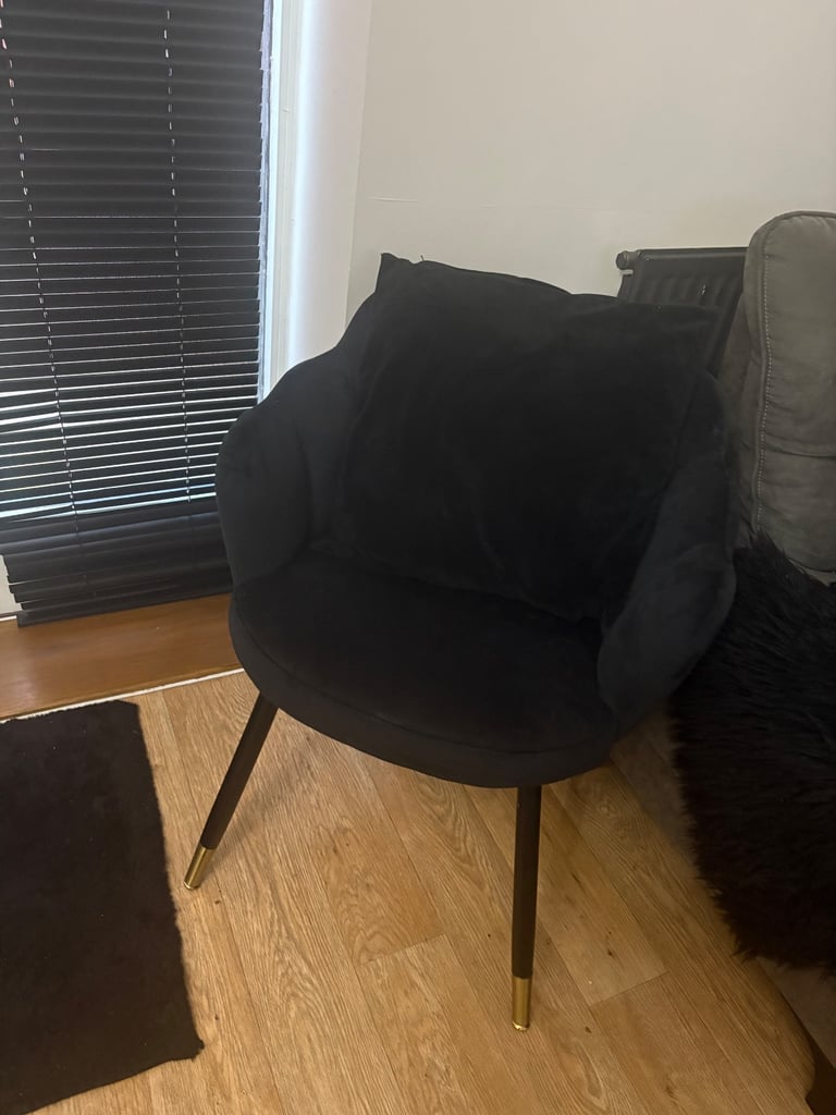 Dunelm decor chair