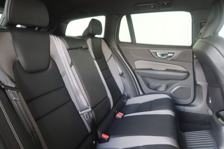 2022 Volvo V60 2.0h T6 Recharge 18.8kWh R-Design Estate 5dr Petrol Plug-in Hybrid Auto AWD Estate...