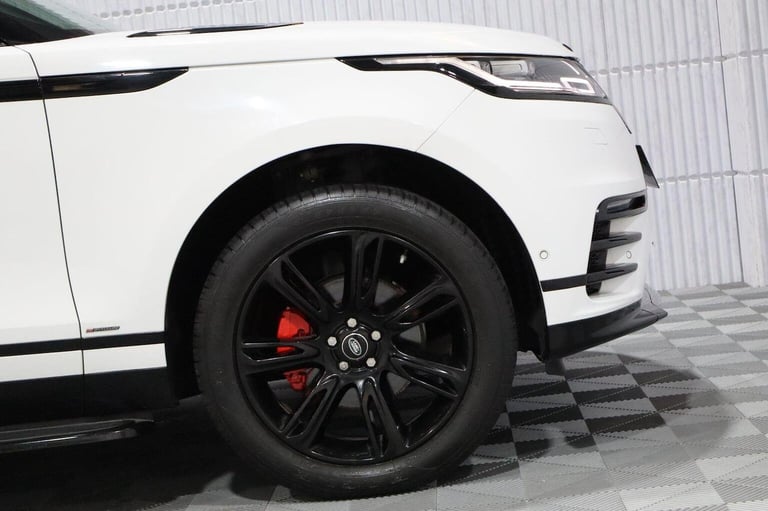 LAND ROVER RANGE ROVER VELAR 2.0 D240 R-Dynamic SE Auto 4WD Euro 6 (s/s) 5dr