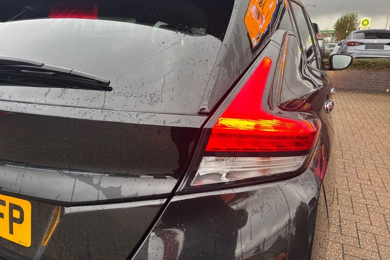 2022 Nissan Leaf 110kW N-Connecta 39kWh 5dr Auto Hatchback Electric Automatic