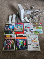 Nintendo Wii console & games bundle 