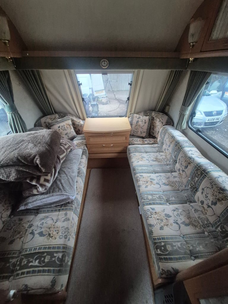 Compass lynx 340/2 touring caravan year 2000 2 berth lightweight