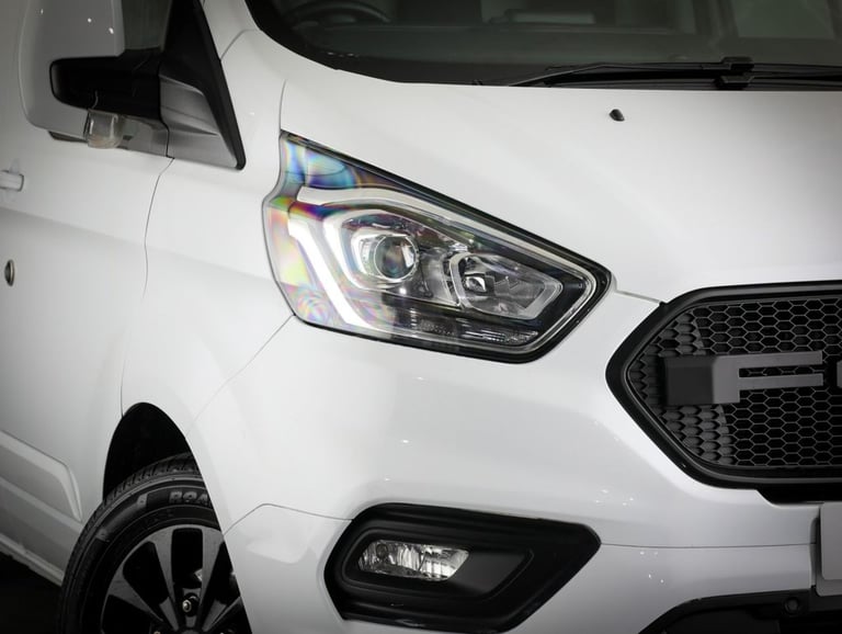 2023 Ford Transit Custom 2.0 300 EcoBlue Limited Panel Van 5dr Diesel Manual L2 H1 Euro 6 (s/s) (...