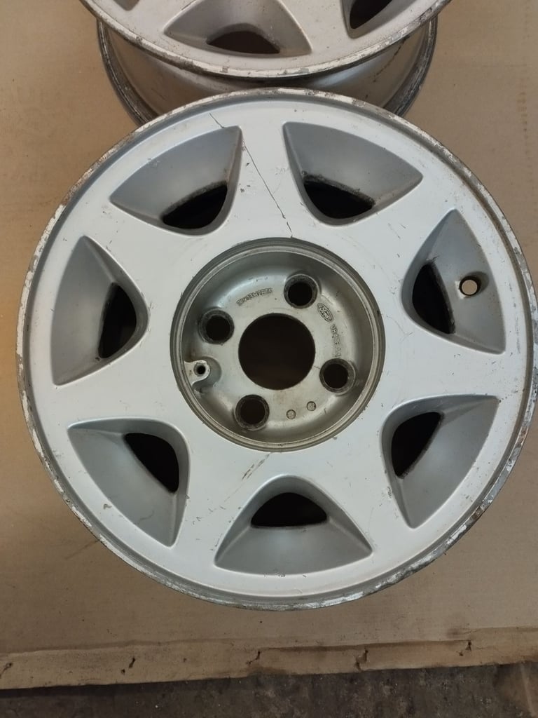 2no Ford Capri 2.8i Special 7"x13" Alloy Wheels