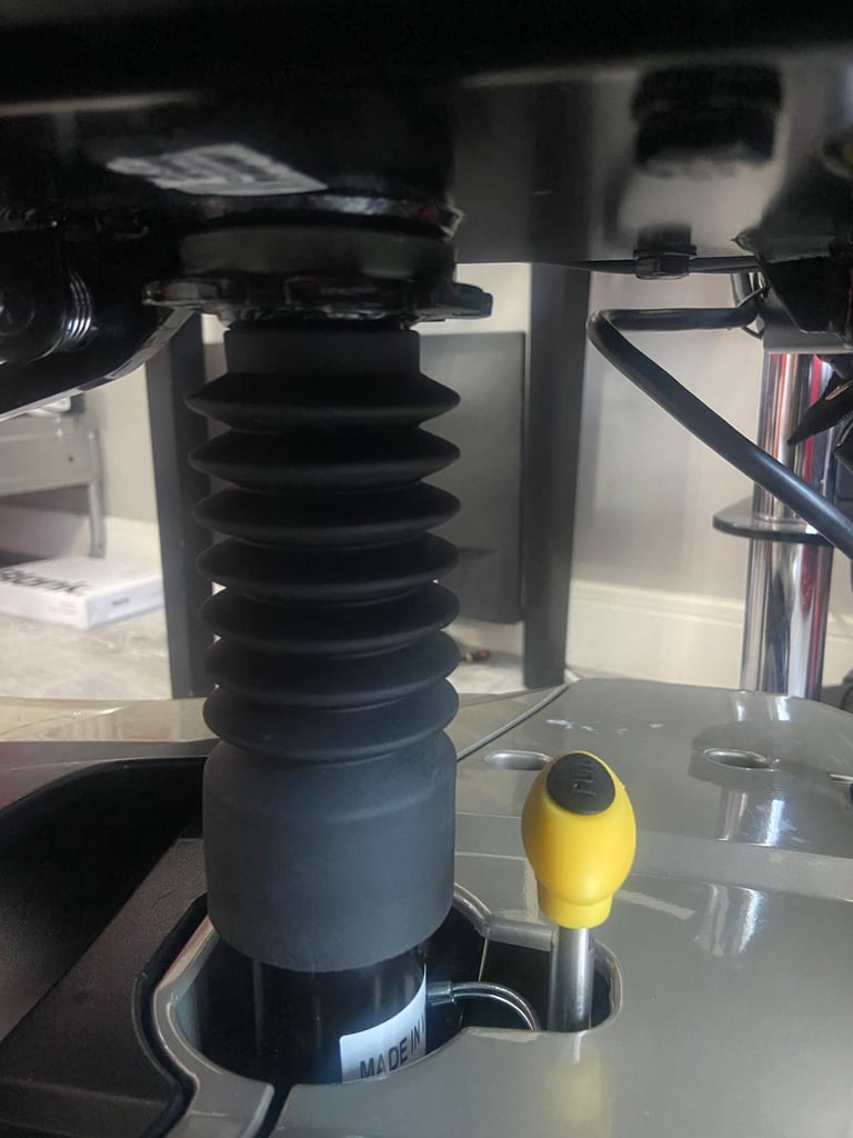 Mobility power chair, Electric wheelchair I-Go Crest CSS, 18 months old. Free delivery possible.