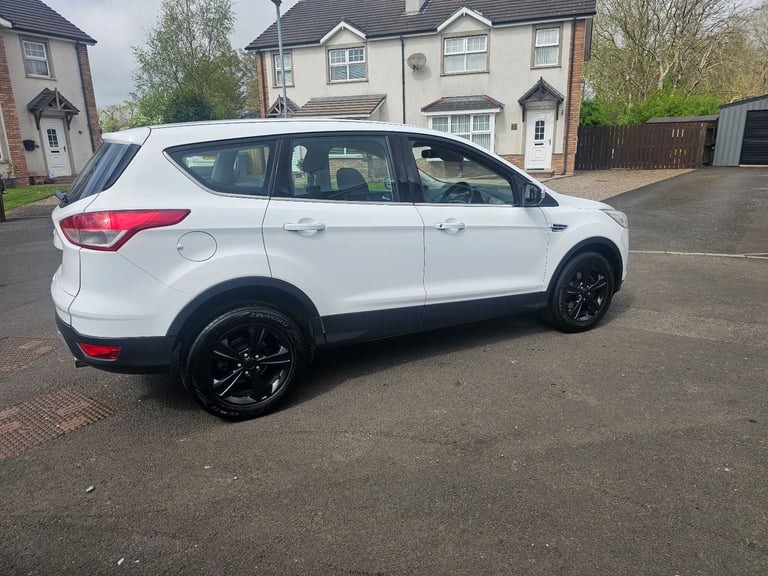 Ford, KUGA, Hatchback, 2013, Manual, 1997 (cc), 5 doors