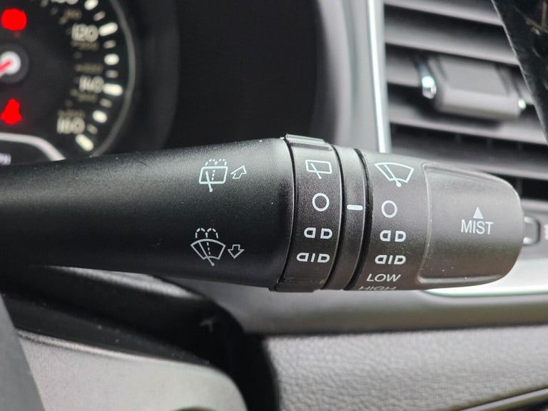 2017 Jeep Renegade 1.4T MultiAirII Limited DDCT Euro 6 (s/s) 5dr ESTATE Petrol Automatic