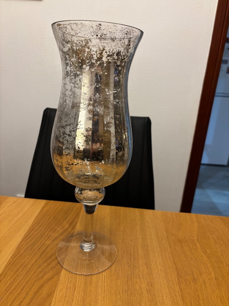 image for Lovely big vase 