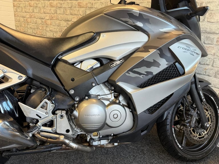 2012 Honda VFR800x Crossrunner - Full Luggage - Abs - Heated grips 