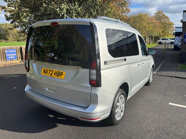 2022 Ford Tourneo Connect 2.0 EcoBlue Titanium Euro 6 (s/s) 5dr MPV Diesel Manual