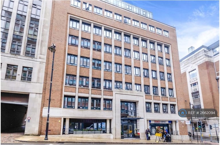 2 bedroom flat in Beaufort House, Birmingham, B3 (2 bed) (#2662094)