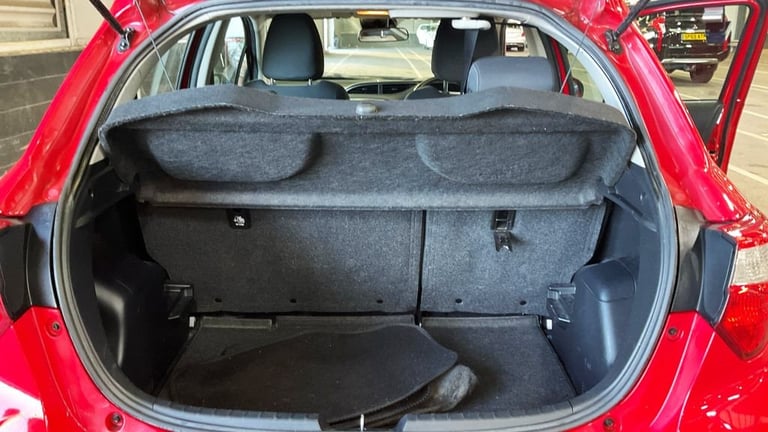 2019 Toyota Yaris 1.5 VVT-i Icon Hatchback 5dr Petrol Manual Euro 6 (111 ps) Hatchback Petrol Manual