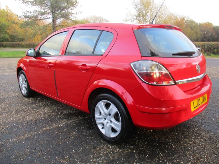 VAUXHALL ASTRA 1.6 PETROL 5 DOOR. 12 MONTHS MOT. RECENT SERVICE. TIMING BELT DONE.