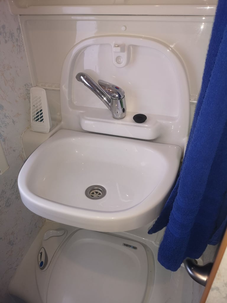 Compass Suntor 115 Peugeot, BOXER 330 SWB, 2007, 2198 (cc)