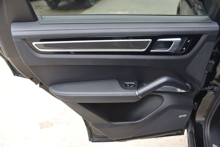 2019 Porsche Cayenne Turbo 5dr Tiptronic S [5 Seat] COUPE PETROL Automatic