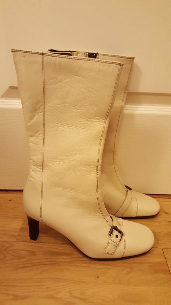 image for womens Clarks maraca cream mid calf zip boots uk size 5.5 d fitting new old stock