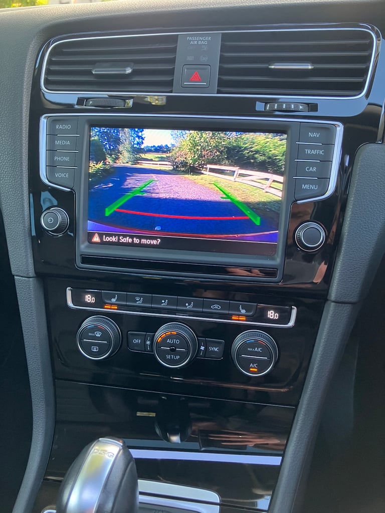 2013/63 VOLKSWAGEN GOLF Mk7 1.4 GT TSI DSG Auto 5dr **CARPLAY - PAN ROOF - LEATHER - XENONS**