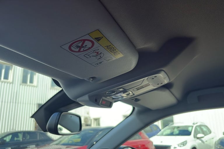  Peugeot E 2008 50kwh Allure Premium Suv 5dr Electric Auto 7kw Charger 136 Ps