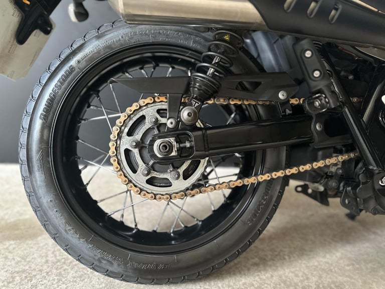 STUNNING 2020/20 TRIUMPH STREET SCRAMBLER MOTORCYCLE 