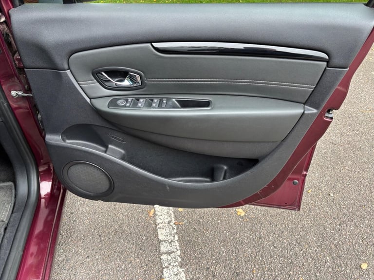 2015 Renault Grand Scenic 1.2 TCe Dynamique Nav Euro 6 (s/s) 5dr MPV Petrol Manual