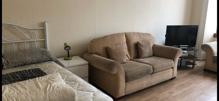 Pollokshields DSS/Student/Professional rooms