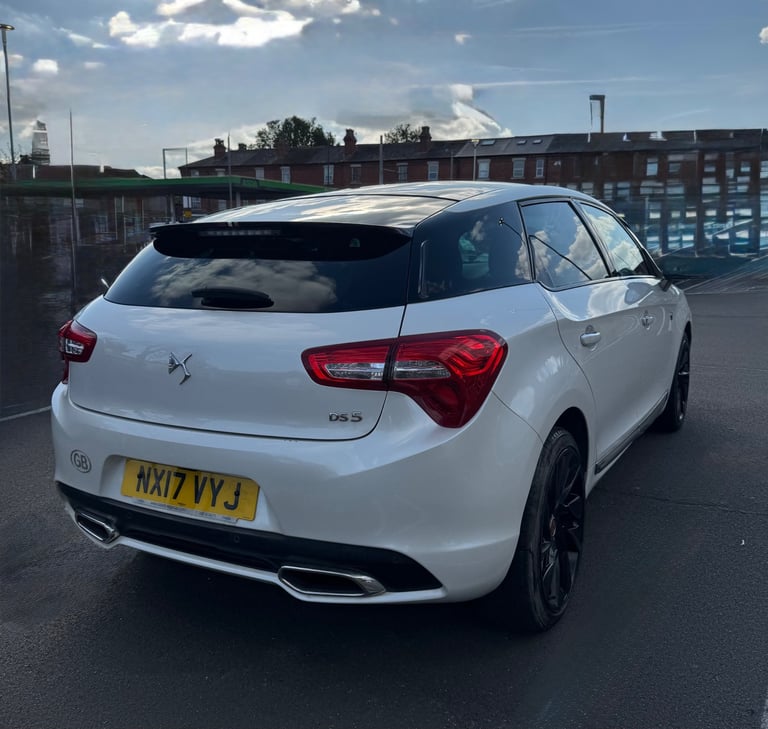 2017 DS5 2.0 BLUEHDi 180 BHP Performance Line – Luxury ** Performance! 