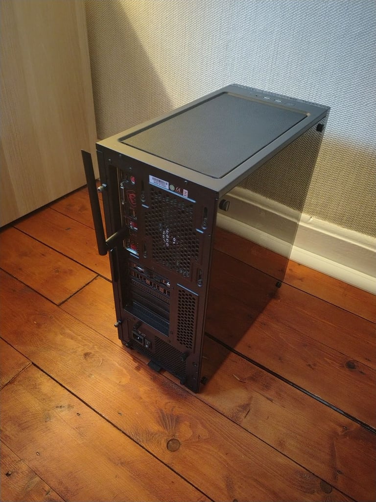 Gaming PC - Ryzen 5800X, 32GB DDR4, RTX 4060 Ti 16GB, 2.5TB