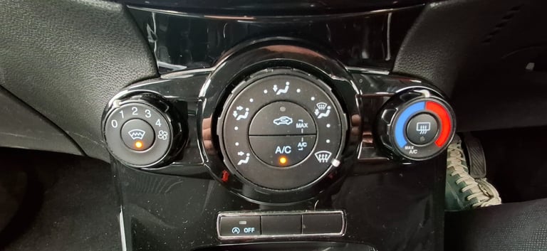 2017 Ford Fiesta 1.0 EcoBoost Zetec 5dr HATCHBACK Petrol Manual