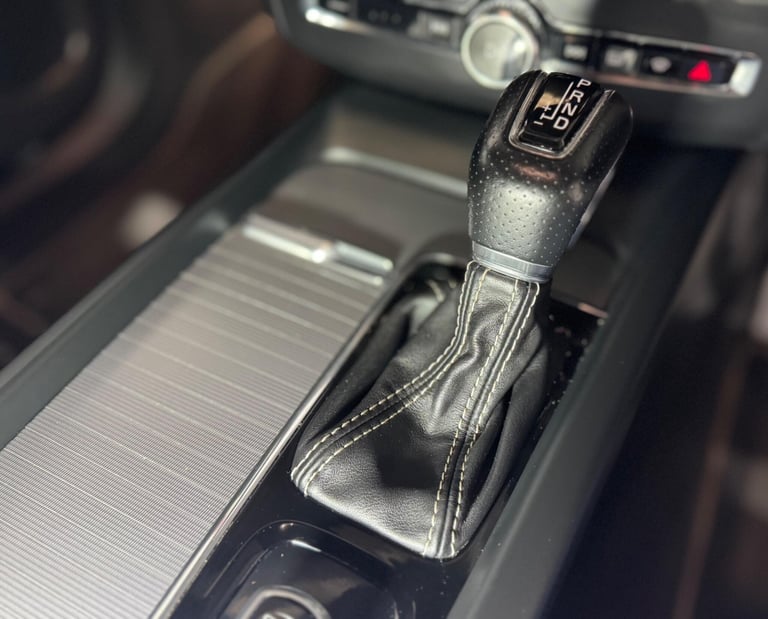 2018 Volvo XC60 2.0 D4 R-Design Auto AWD Euro 6 (s/s) 5dr ESTATE Diesel Automatic